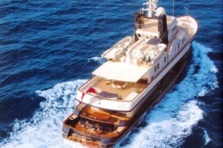 PRIVATE LIVES - Aft Decks